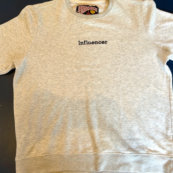 Influencer Sweatshirt - Picture 1 of 9
